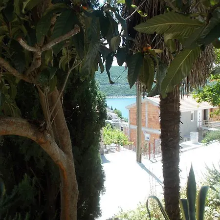 Pemberton * Neum