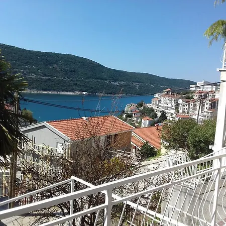 Pemberton * Neum